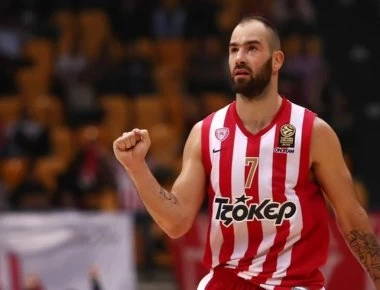 Β. Σπανούλης: «Θα ήθελα να ήμουν για μια μέρα η γυναίκα μου...» (βίντεο)